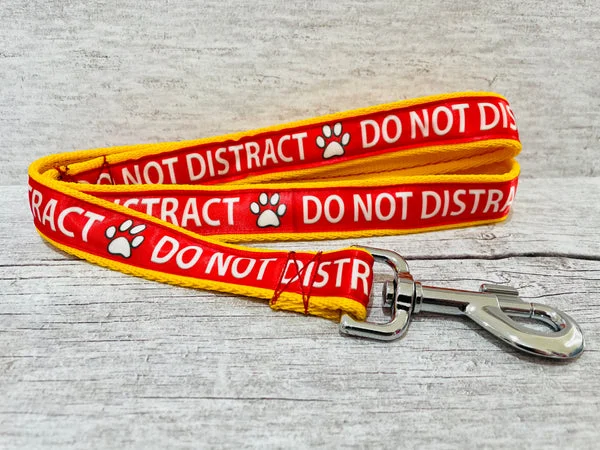 Do Not Distract Dog Ribbon Lead - Alert Lead