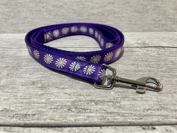 Purple Daisy Ribbon Lead