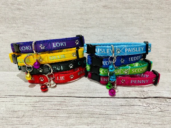 Personalised Cat Collar with Chipped Status